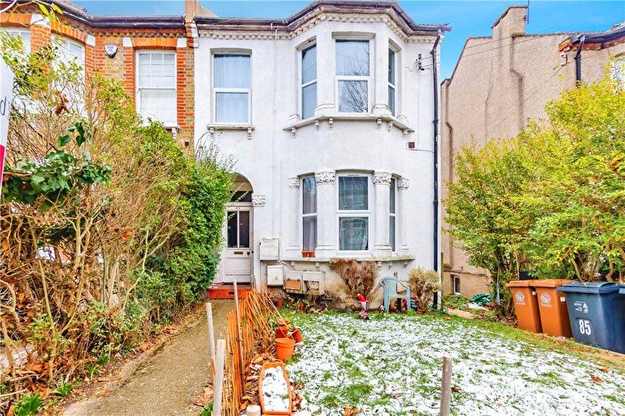 1 Bedroom Flat For Sale In Avondale Road, South Croydon, CR2