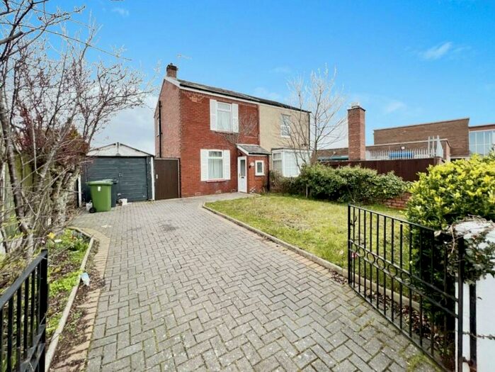 2 Bedroom Semi-Detached House To Rent In Grantham Road, Southport, PR8