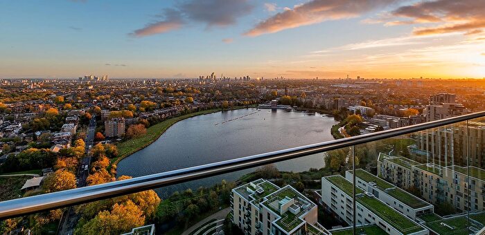 2 Bedroom Flat For Sale In Goodchild Road, London, N4