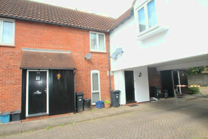 1 Bedroom House To Rent In Belmont Road Ilford, IG1