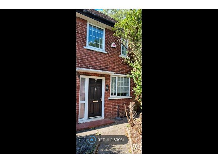 2 Bedroom End Of Terrace House To Rent In Meadowgate Road, Salford, M6