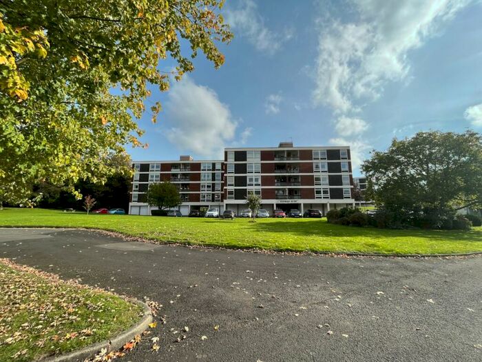 2 Bedroom Flat To Rent In Chelmscote Road, Solihull, West Midlands, B92