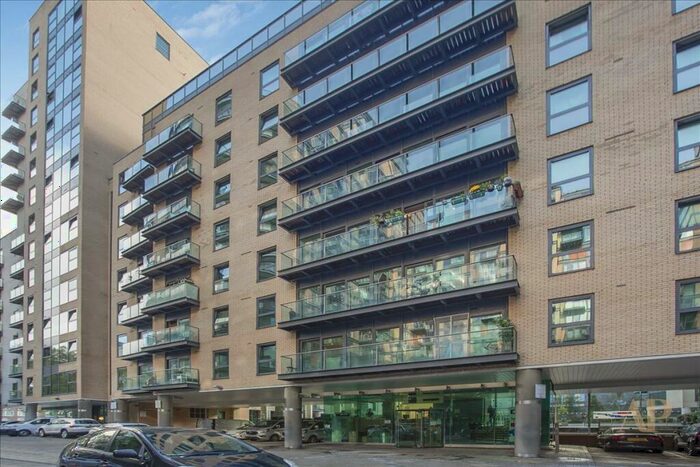 1 Bedroom Apartment To Rent In Millharbour, South Quay, London, E14