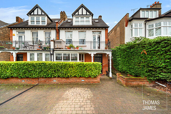 3 Bedroom Apartment For Sale In Eversley Park Road, London, N21