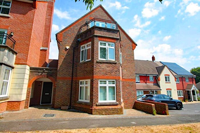 5 Bedroom Detached House For Sale In Jarvis Fields, Bursledon, Southampton, SO31