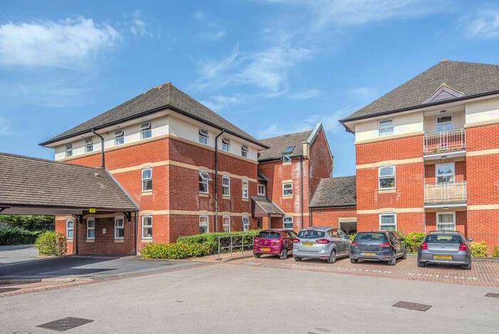 2 Bedroom Apartment To Rent In Abingdon, Oxford, OX14
