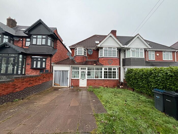 4 Bedroom Semi-Detached House To Rent In Primley Avenue, Birmingham, B36