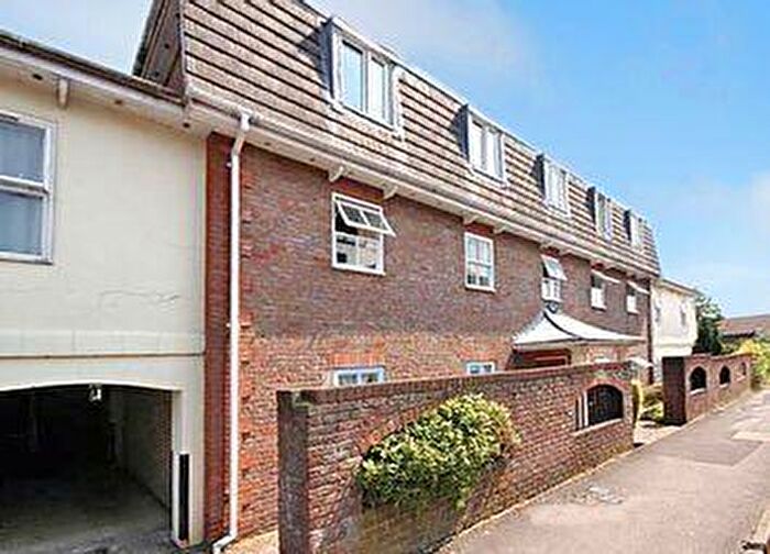 1 Bedroom Apartment To Rent In York Mews, Alton, GU34
