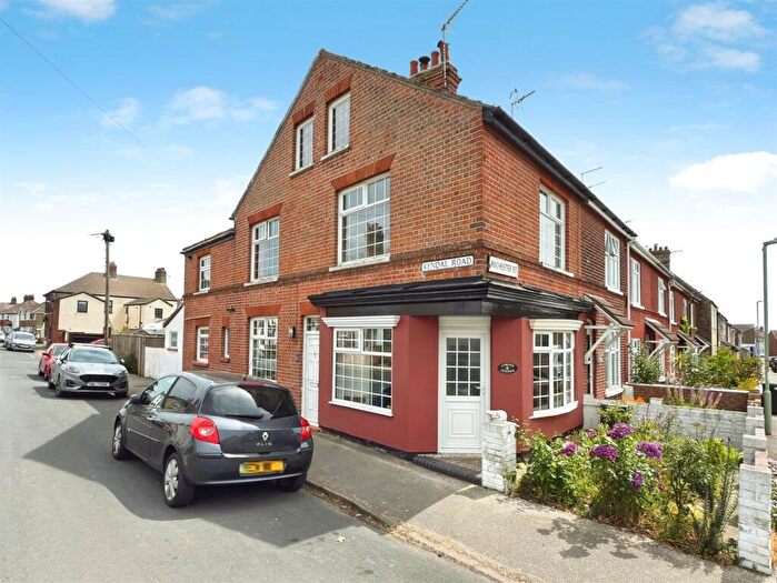 3 Bedroom End Of Terrace House For Sale In Kendal Road, East Pakefield, Lowestoft, Suffolk, NR33
