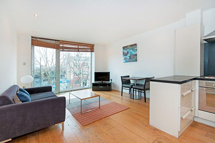 1 Bedroom Flat To Rent In Tower Bridge Road, London, SE1