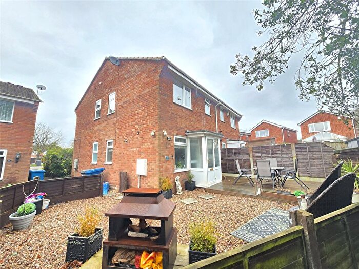 1 Bedroom Terraced House For Sale In Brendon, Wilnecote, Tamworth, Staffordshire, B77