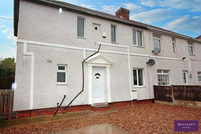 3 Bedroom Semi-Detached House To Rent In Lancaster Street, Thurnscoe, S63