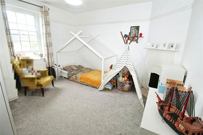 3 Bedroom Terraced House For Sale In Ethelburt Avenue, Southampton, Hampshire, SO16