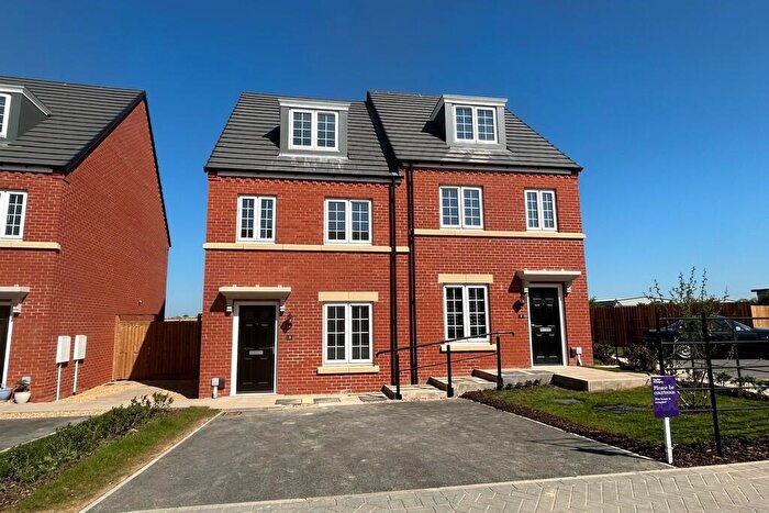 3 Bedroom Semi-Detached House To Rent In Regalia Road, Market Harborough, LE16