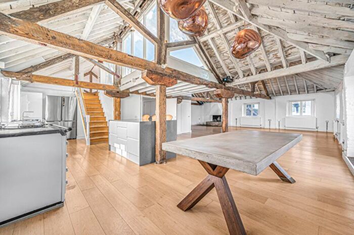 3 Bedroom Flat To Rent In Rotherhithe Street, Surrey Quays, SE16