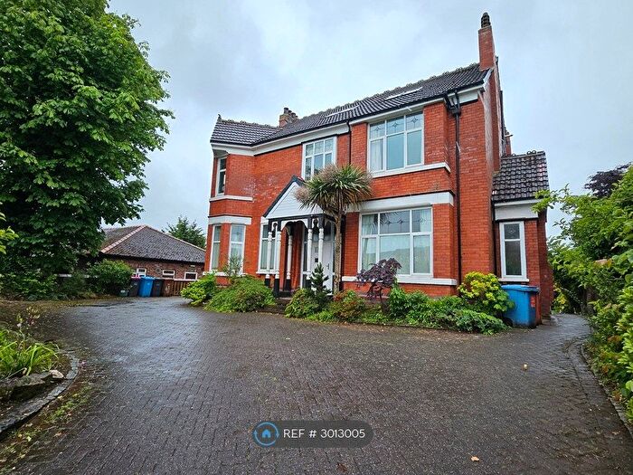 2 Bedroom Flat To Rent In Swinton, Manchester, M27