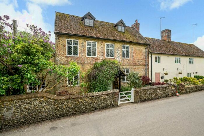 4 Bedroom Semi-Detached House For Sale In Nettleden, Near Berkhamsted, HP1