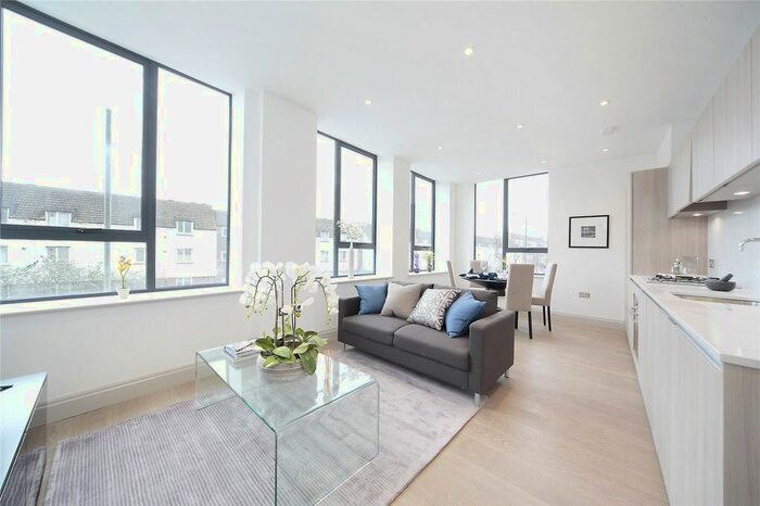1 Bedroom Flat To Rent In York Road, Battersea, London, SW11