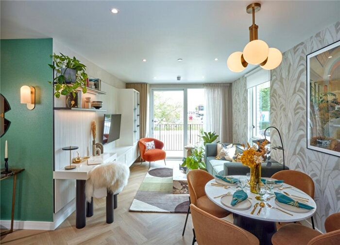 2 Bedroom Flat For Sale In Lindley House, Hendon, NW9