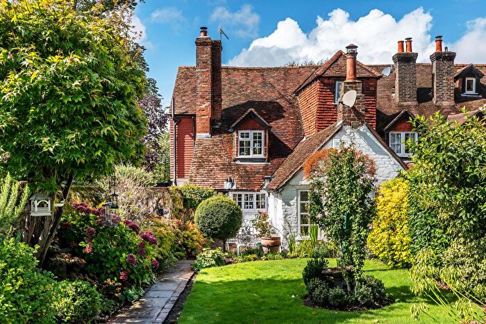 3 Bedroom Semi-Detached House For Sale In High Street, Godstone, Surrey, RH9