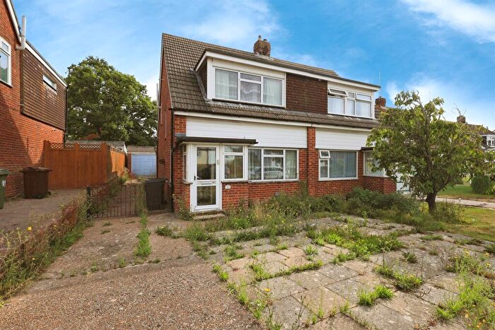 2 Bedroom Semi-Detached House For Sale In Greenleaf Gardens, Polegate, BN26