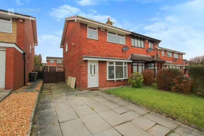 3 Bedroom Semi-Detached House To Rent In Stanley Close, Bolton, BL5