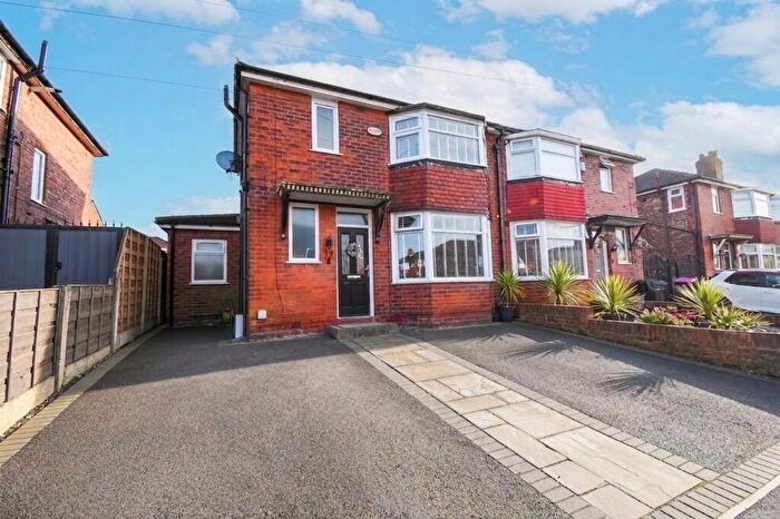 4 Bedroom Semi-Detached House For Sale In Woodford Avenue, Eccles, M30