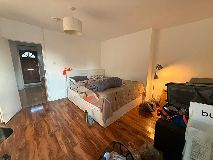4 Bedroom Flat To Rent In Jamaica Street, London, E1
