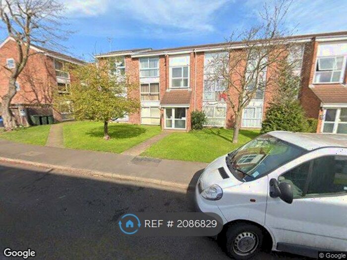 1 Bedroom Flat To Rent In Oakley Close, Isleworth, TW7