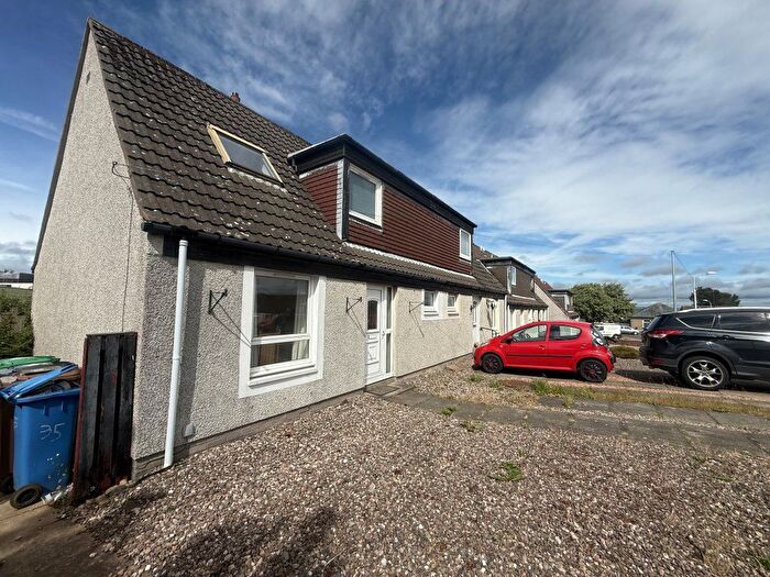 2 Bedroom Semi Detached House To Rent In Lamberton Place, Fife, KY16