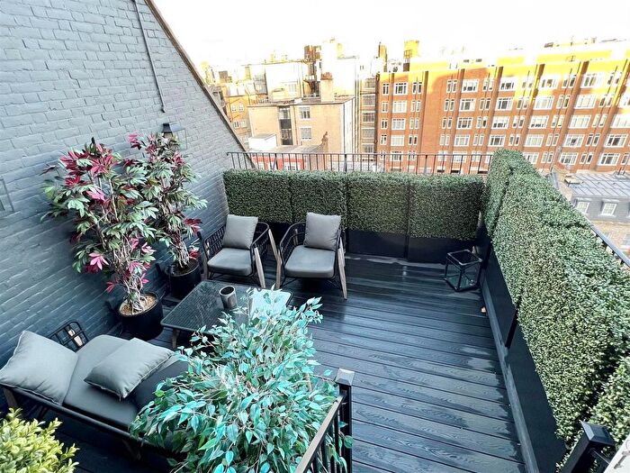 2 Bedroom Terraced House To Rent In Cadogan Place, Belgravia, London, SW1X