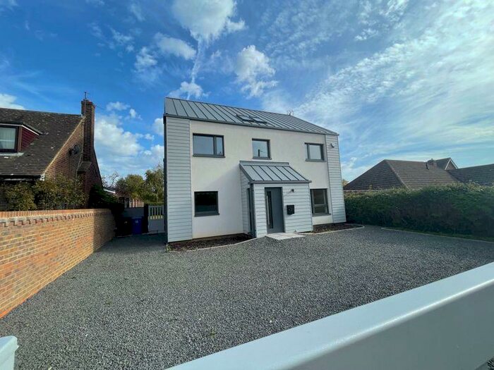 5 Bedroom Detached House To Rent In Orchard Lane, Prestwood, HP16