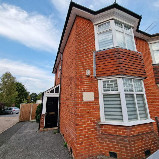 3 Bedroom Semi-Detached House To Rent In Kings Road, Fleet, GU51