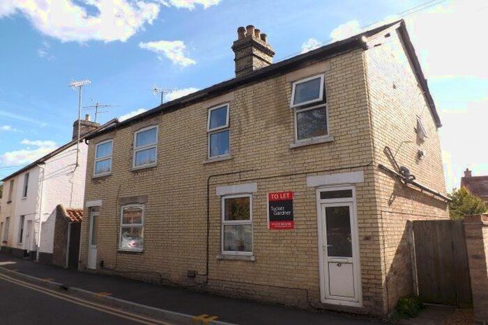 2 Bedroom Property To Rent In Woollards Lane, Cambridge, CB22