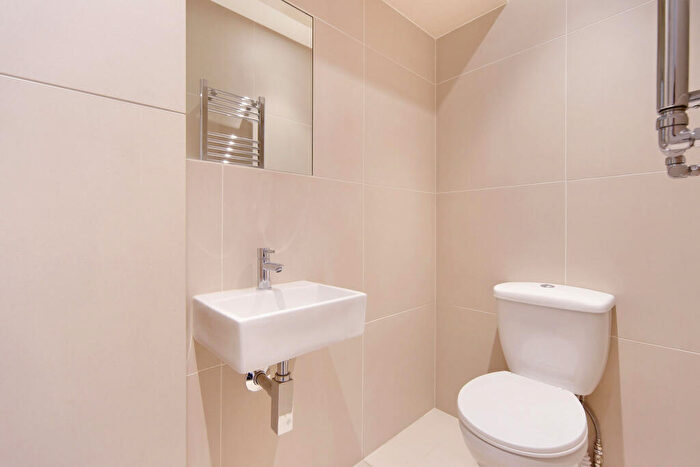 2 Bedroom Flat To Rent In Anerley Road, London, SE20