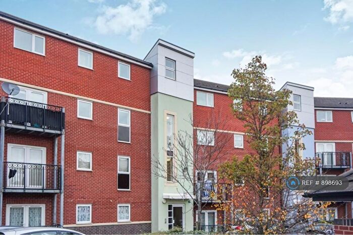 2 Bedroom Flat To Rent In Kinsey Road, Smethwick, B66