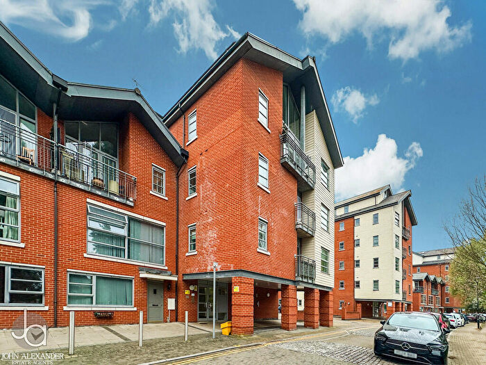2 Bedroom Apartment For Sale In Rotary Way, Colchester, CO3
