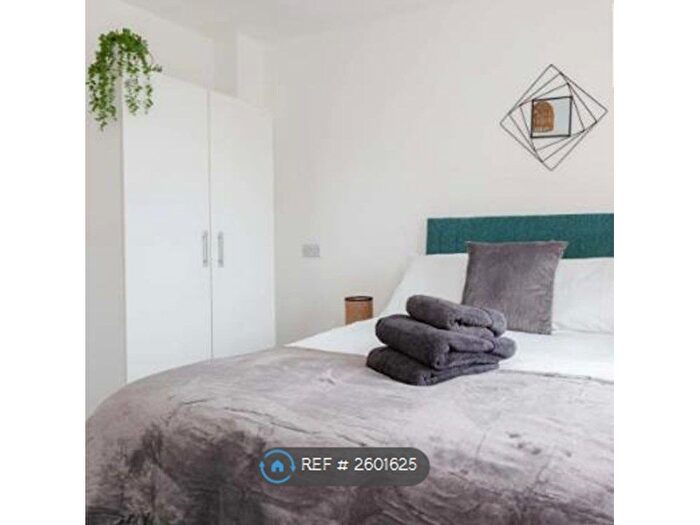 4 Bedroom Terraced House To Rent In Stanley Road, Kirkdale, Liverpool, L5