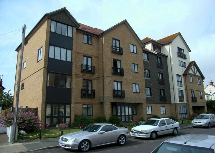 1 Bedroom Property For Sale In West Cliff Road, Broadstairs, CT10