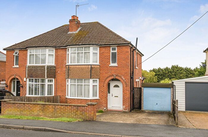 3 Bedroom Semi-detached House For Sale In Chalvington Road, Chandler's Ford, Eastleigh, Hampshire, SO53
