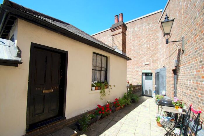 1 Bedroom Flat To Rent In High Street, Watford, WD17