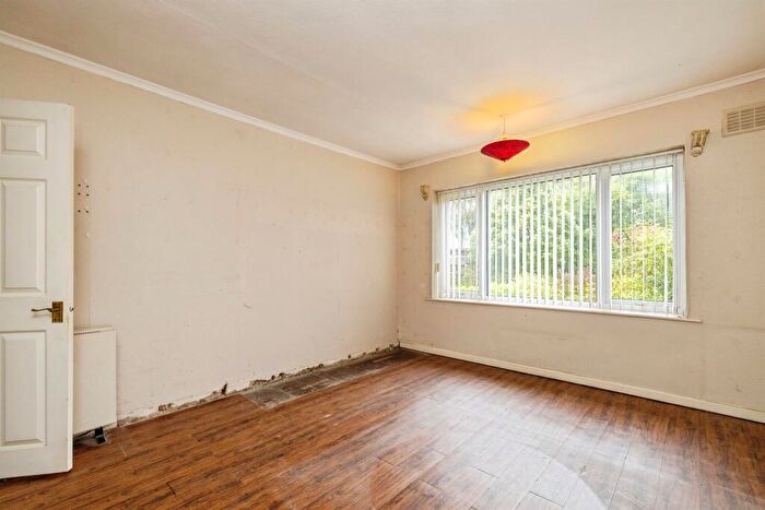 2 Bedroom Semi-Detached Bungalow For Sale In Lincoln Road, Branston, Lincoln, LN4