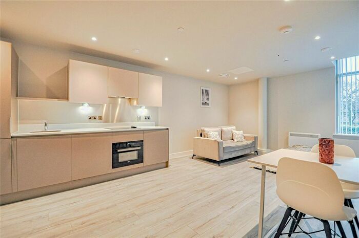 1 Bedroom Flat To Rent In Wokingham Road, Bracknell, Berkshire RG42