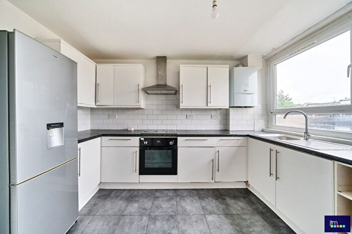 3 Bedroom Flat To Rent In Georges Road, N7