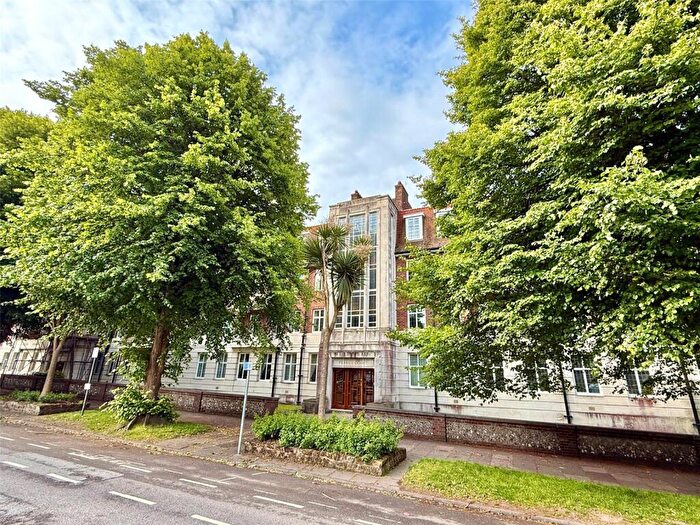 3 Bedroom Apartment For Sale In Devonshire Place, Eastbourne, East Sussex, BN21