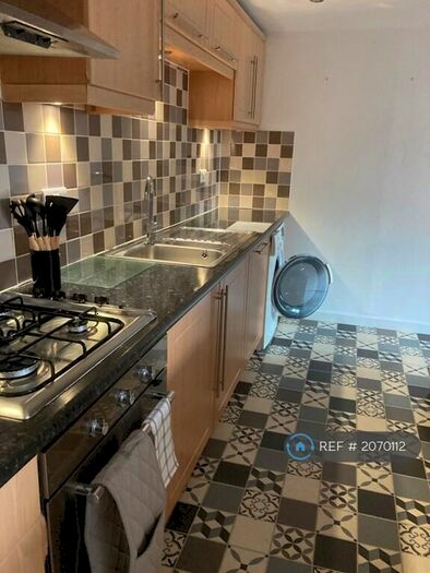 1 Bedroom Flat To Rent In Kent Road, Glasgow, G3