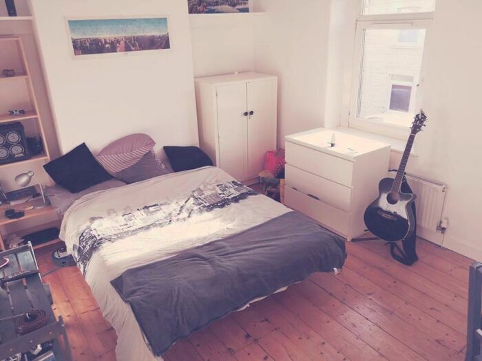 3 Bedroom House To Rent In Minny Street, Cathays, Cardiff, CF24