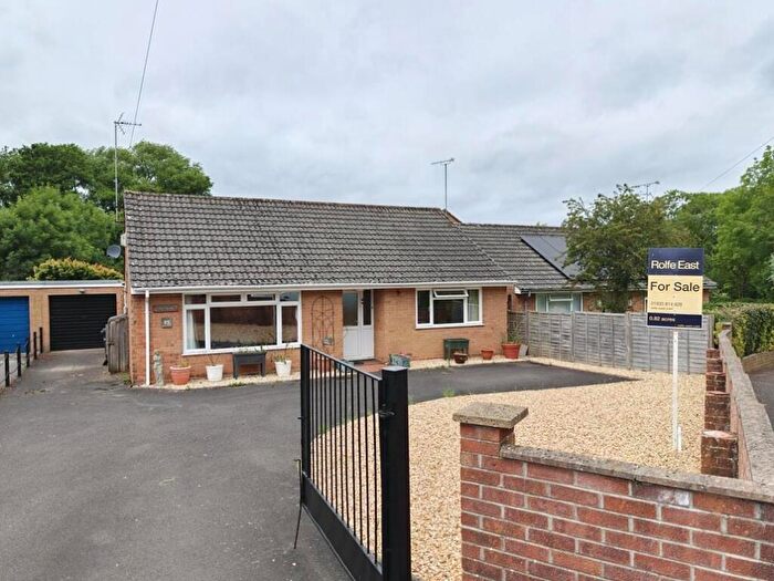 3 Bedroom Bungalow For Sale In Bridle Way, Barwick, Yeovil, BA22