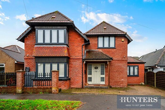 4 Bedroom Detached House For Sale In Rosebery Road, Epsom, KT18