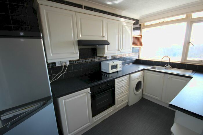 2 Bedroom Flat To Rent In Endwood Court, Handsworth Wood Road, Birmingham, B20